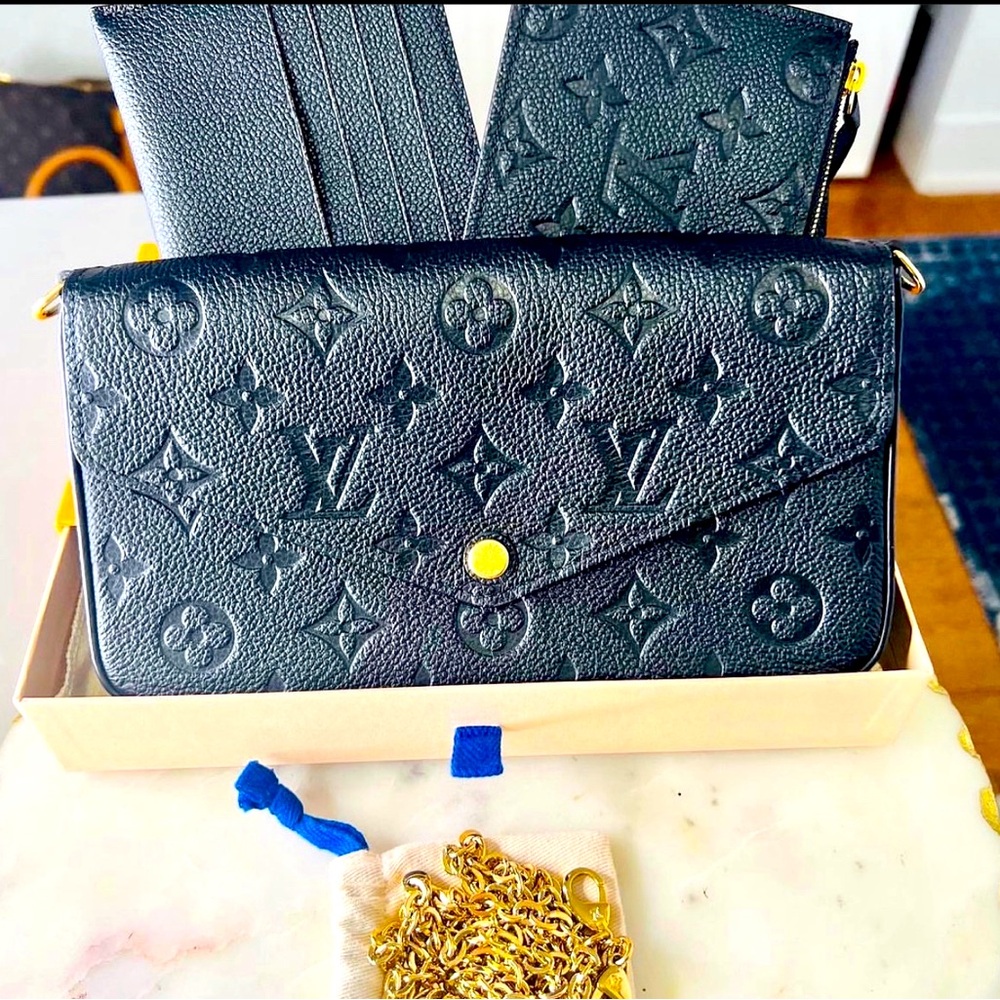 🔥FLASH SALE🔥NWT Felicie Pochete Bag crossbody Black gold chain